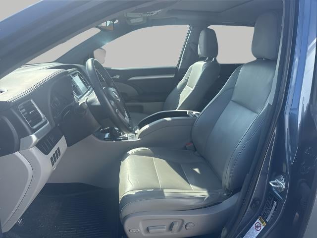 2016 Toyota Highlander Base