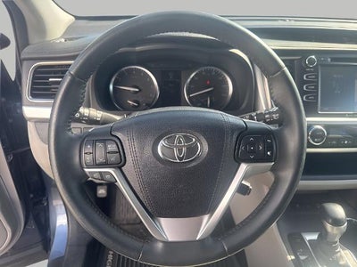 2016 Toyota Highlander Base