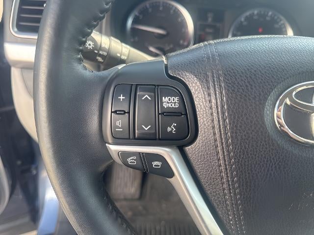 2016 Toyota Highlander Base