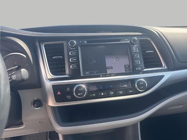 2016 Toyota Highlander Base