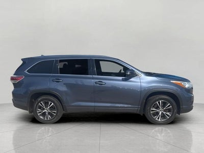 2016 Toyota Highlander Base