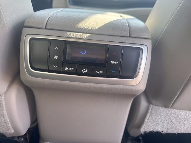 2016 Toyota Highlander Base