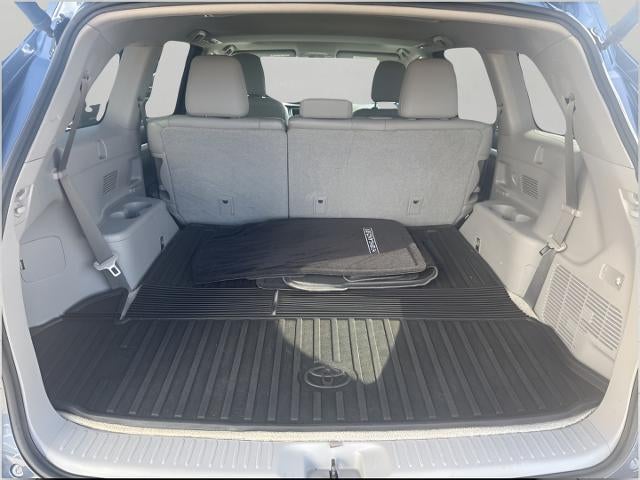 2016 Toyota Highlander Base