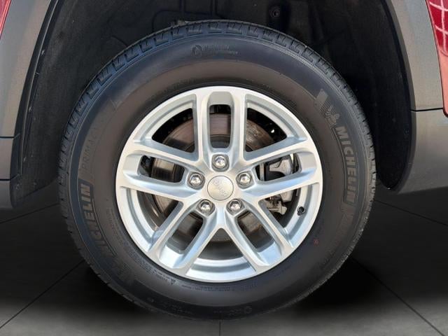 2023 Jeep Grand Cherokee L Laredo 4x4