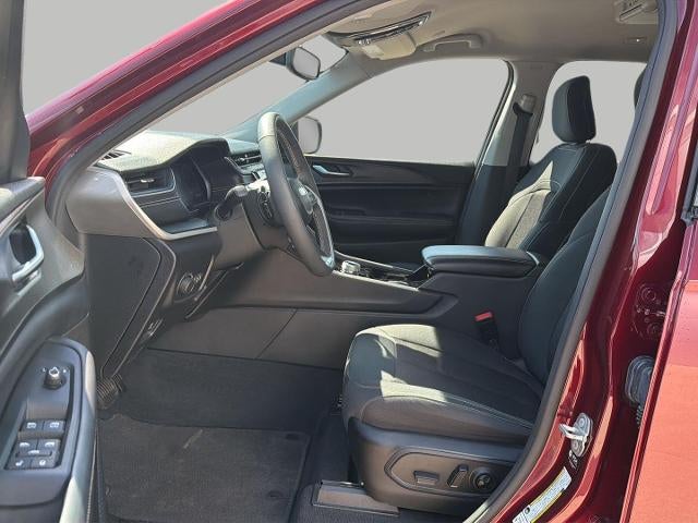 2023 Jeep Grand Cherokee L Laredo 4x4