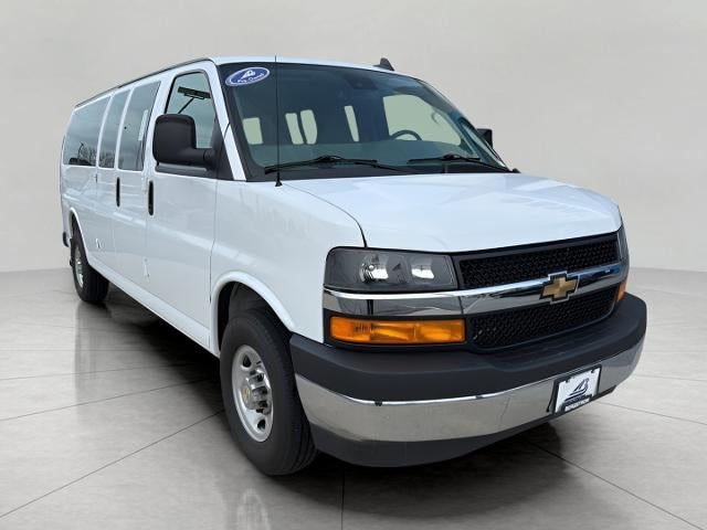 2025 Chevrolet Express Passenger 1LT