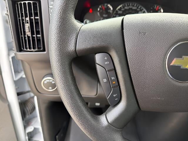 2025 Chevrolet Express Passenger 1LT