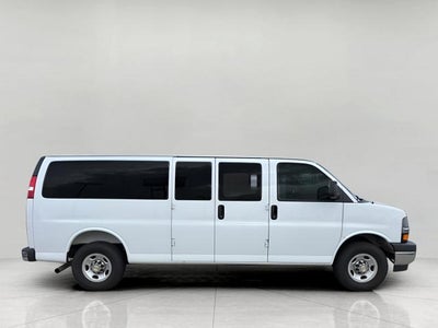 2025 Chevrolet Express Passenger 1LT