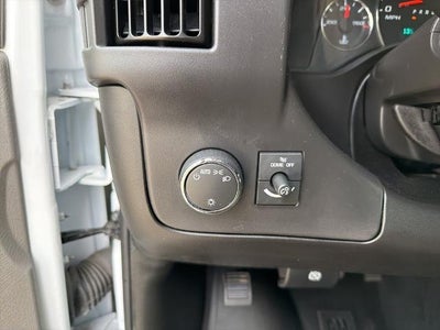 2025 Chevrolet Express Passenger 1LT