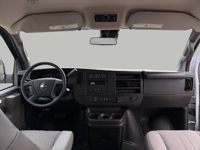 2025 Chevrolet Express Passenger 1LT