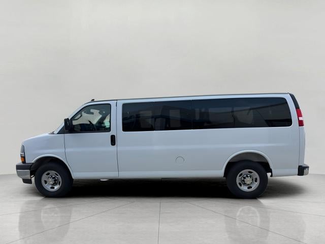 2025 Chevrolet Express Passenger 1LT