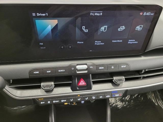 2025 Kia K4 LXS - Photo 35