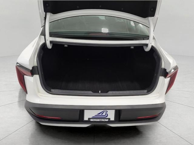2025 Kia K4 LXS - Photo 43